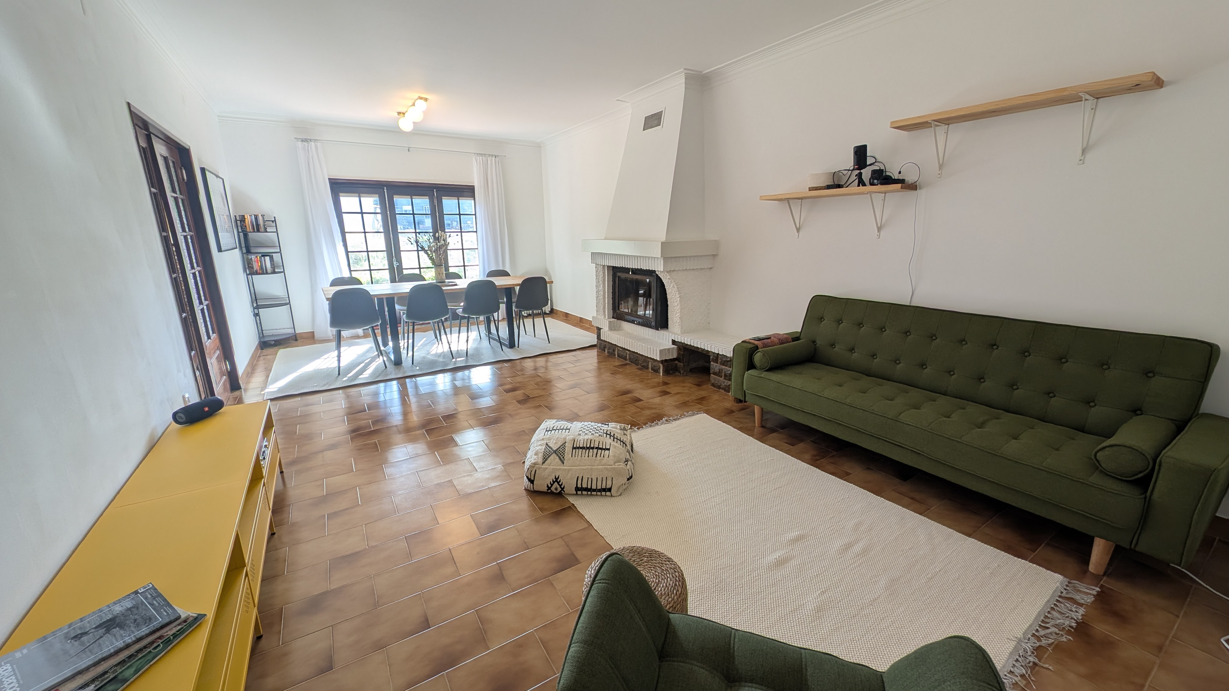 Wohnzimmer Downstairs